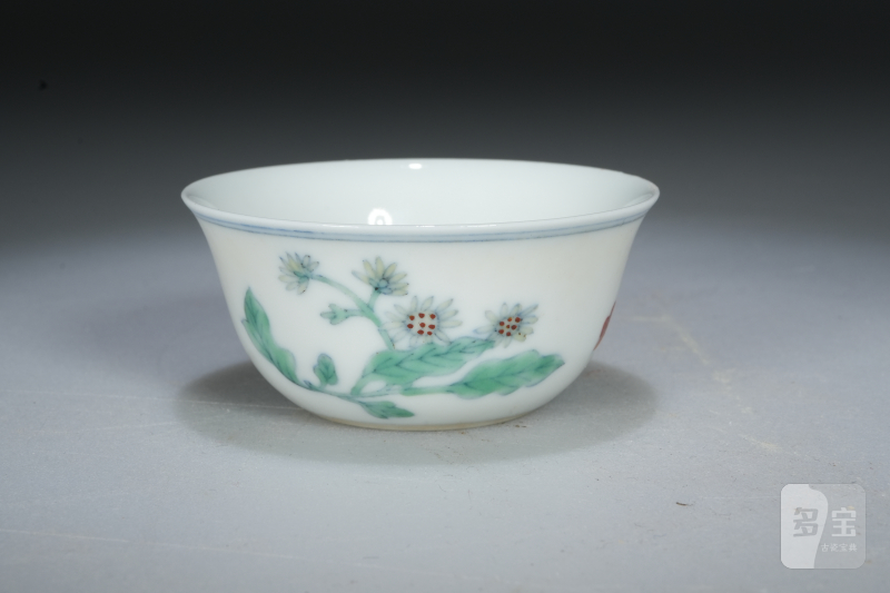 清晚期 斗彩花蝶杯 - 图2